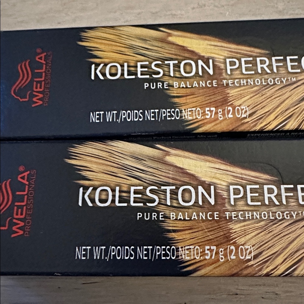 Wella Koleston Perfect Me+ 7/1 Medium Blonde/Ash 
2-2oz 7/1 permanent Hair Color - Picture 3 of 3